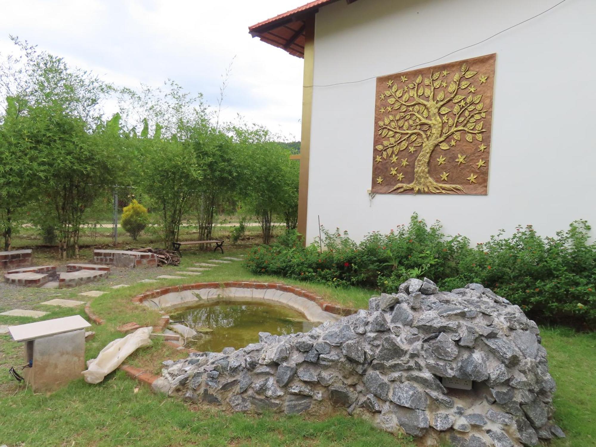 Misty Hills Retreat Hotel โคอิมบาทอร์ ภายนอก รูปภาพ